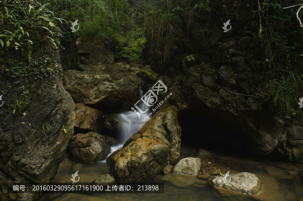 山澗