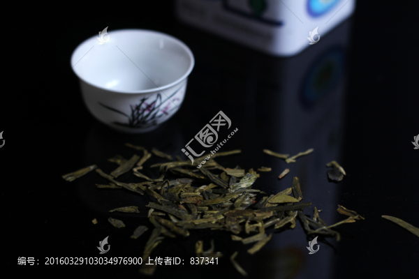 茶葉茶杯