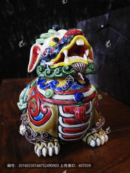 瓷藝擺設(shè)物件