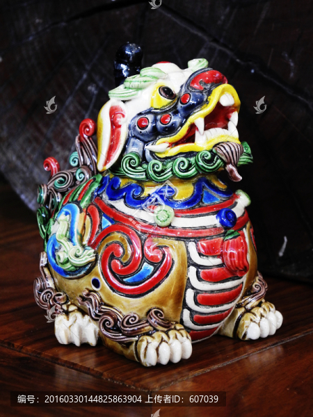 瓷藝擺設(shè)物件