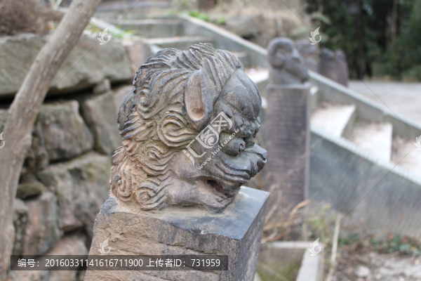 獅頭雕塑