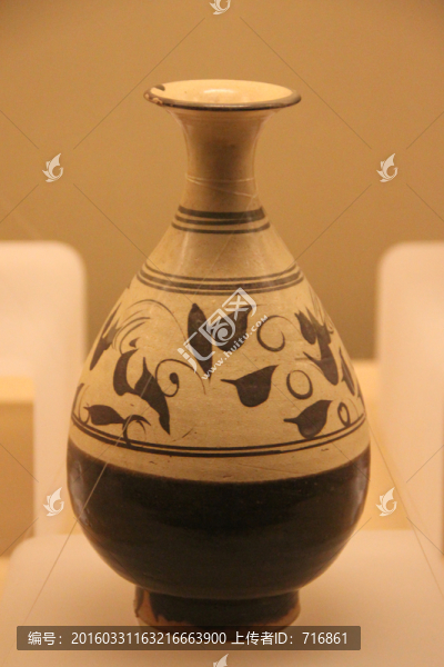 元,白底黑彩,玉壺春瓶