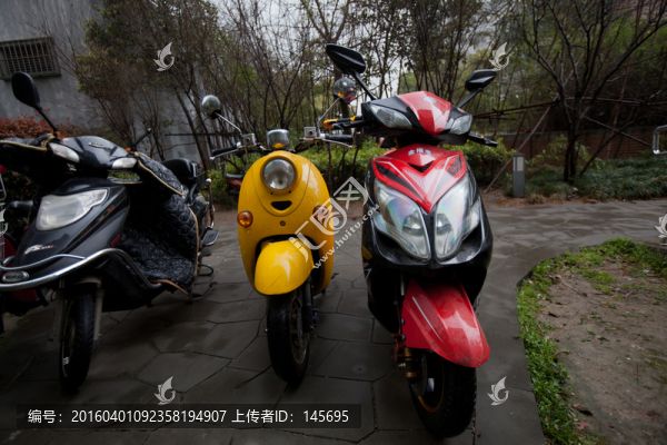 電動車