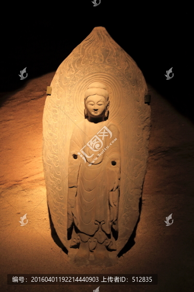 釋迦立像