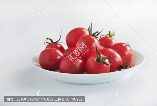 一盤圣女果