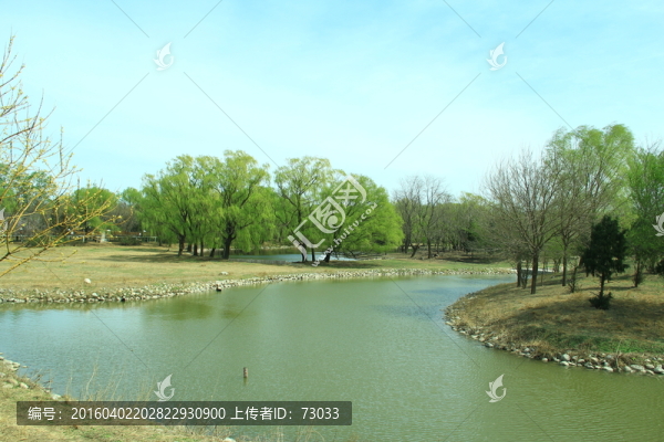 河流