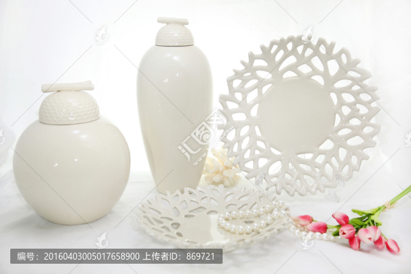 圓罐子和果盤(pán)-匯圖網(wǎng) www.fosd68.com 圓罐子和果盤(pán)