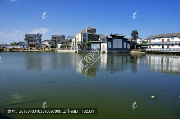 水邊的古村