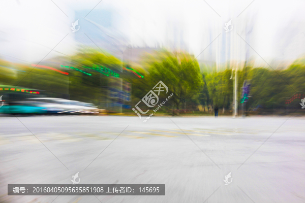 行駛中汽車