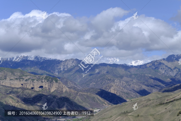 天山