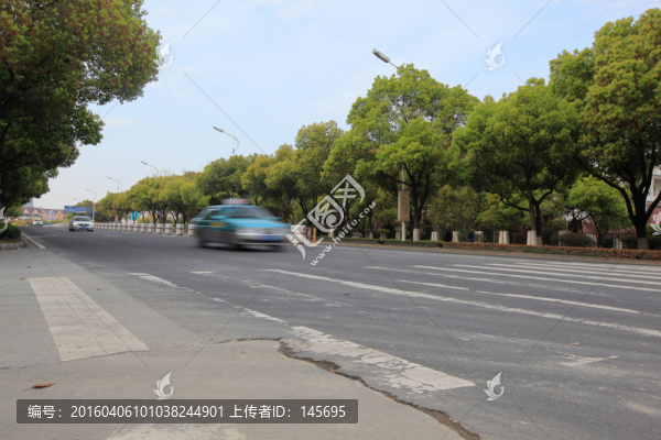 行駛中汽車