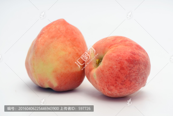 兩個水蜜桃