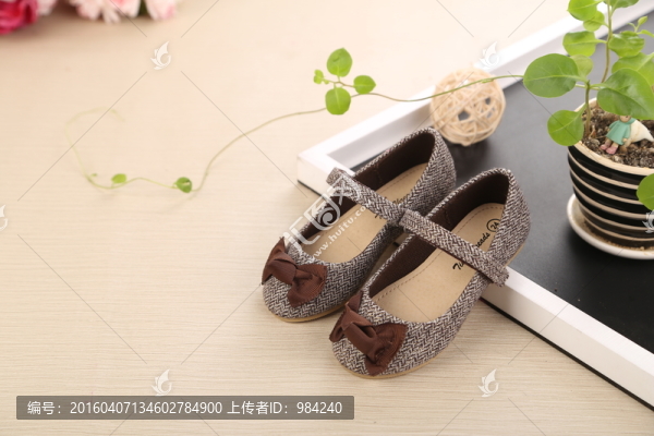 兒童鞋