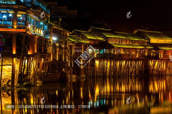 吊腳樓,鳳凰古城夜景