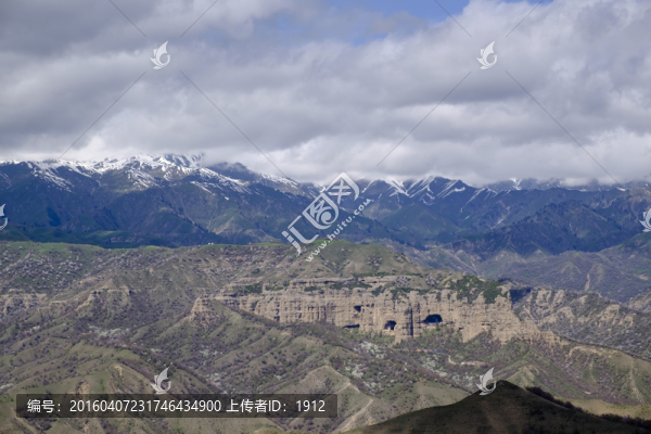 群山