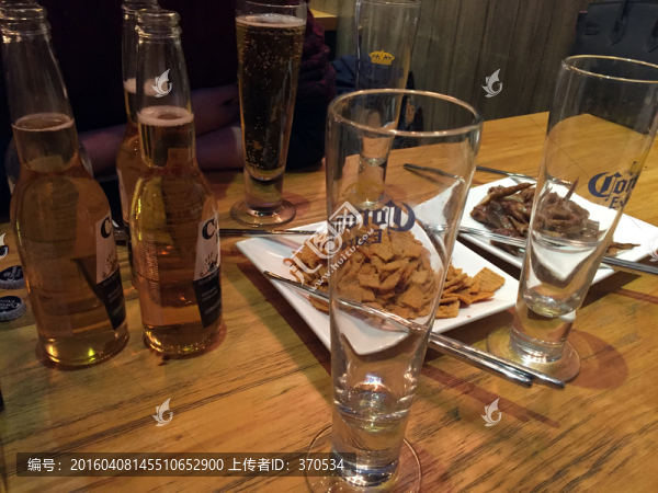 啤酒