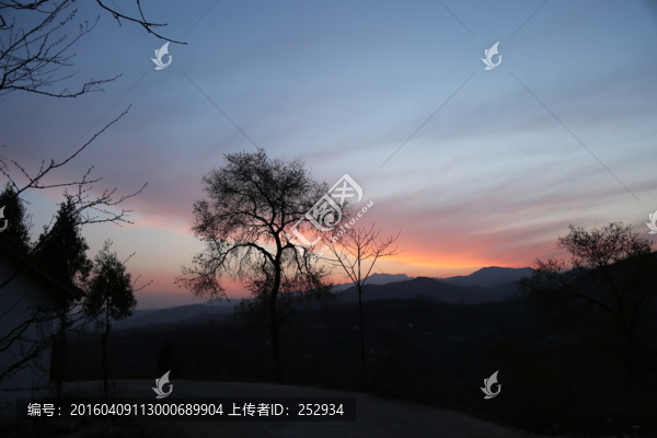 朝霞