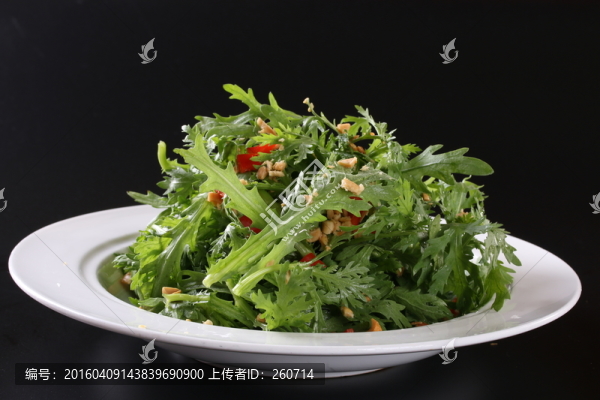 花生仁拌茼蒿