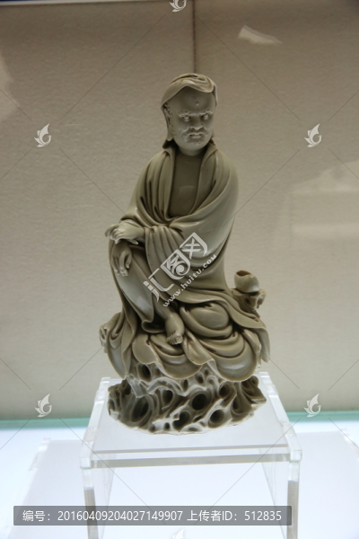德化窯達(dá)摩坐像