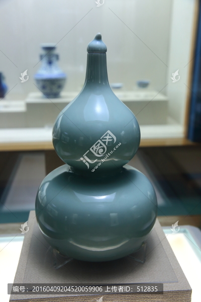 豆青葫蘆瓶