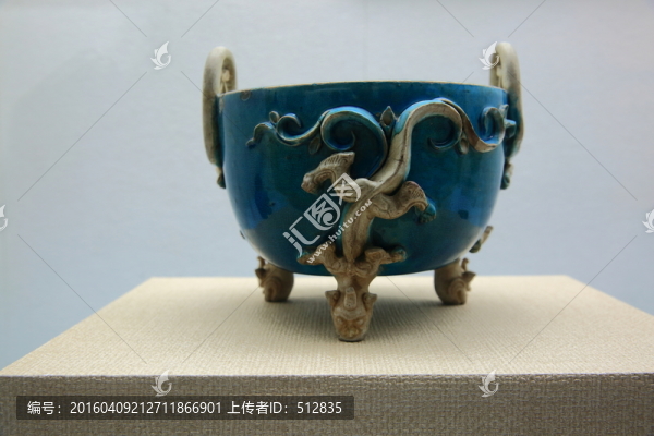 孔雀綠釉蟠螭紋爐