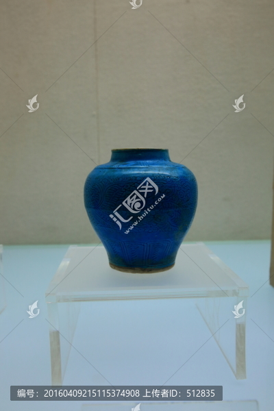 孔雀綠釉刻花罐