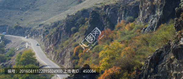 天山秋色