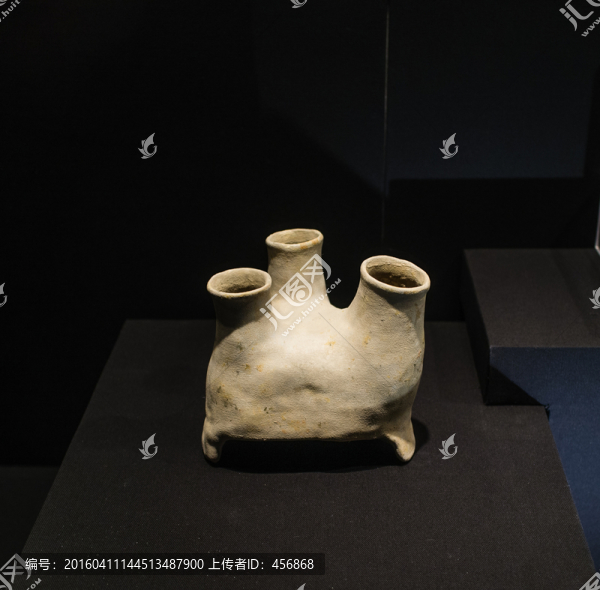 三口器,崧澤文化