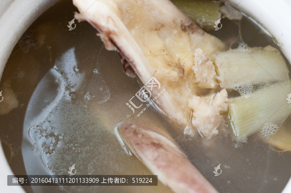 牛骨湯