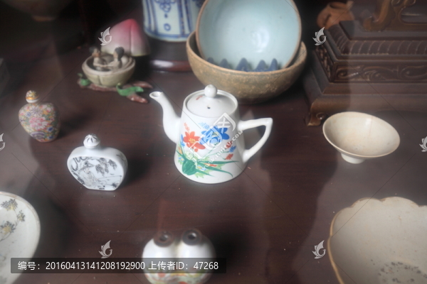瓷器