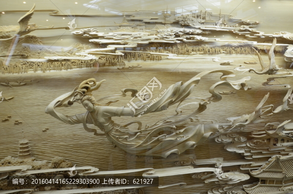 木雕塑