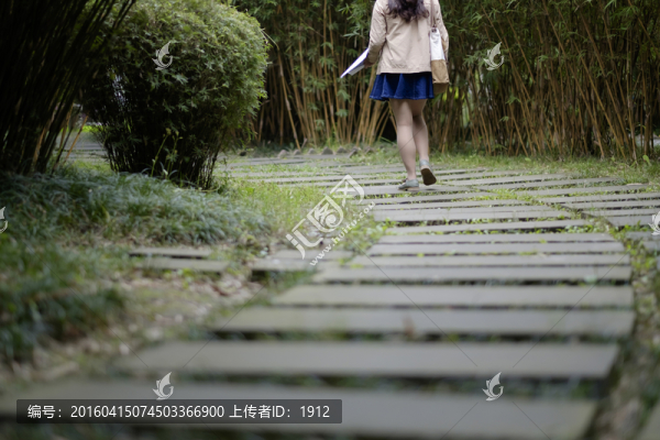 校園女生