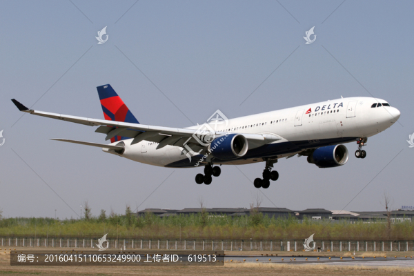 達(dá)美航空客機(jī)降落