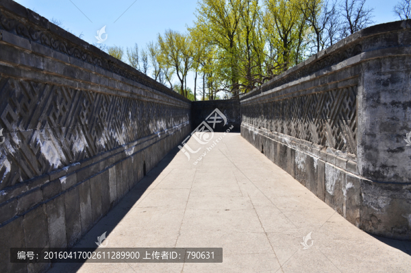 迷宮內(nèi)墻,路