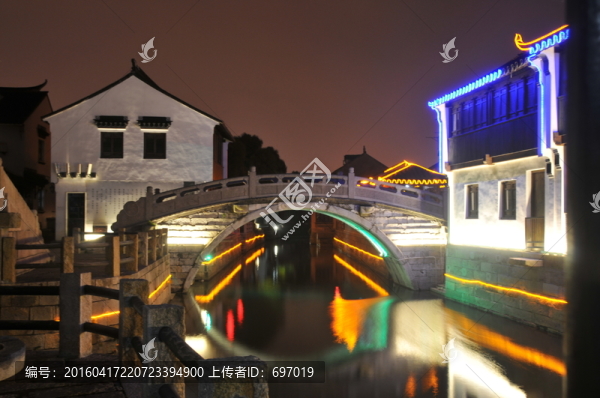 蘇州甪直古鎮(zhèn)夜色