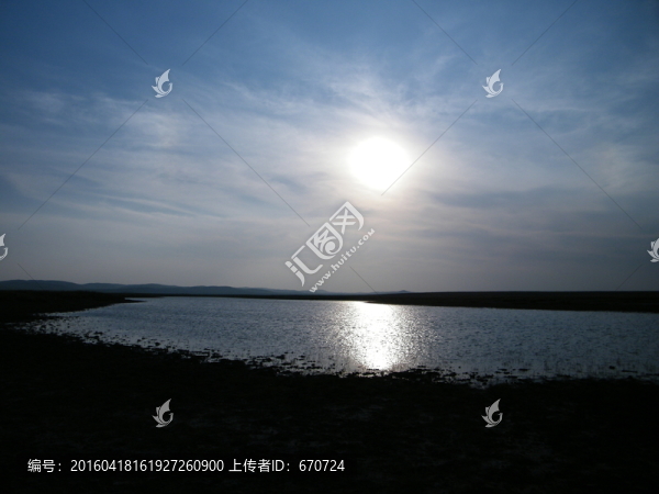 草原湖泊
