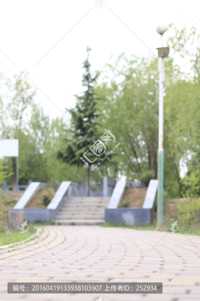 轉(zhuǎn)鋪路面