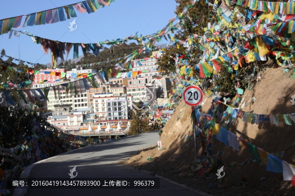 云南德欽梅里雪山卡瓦格博雪山冰