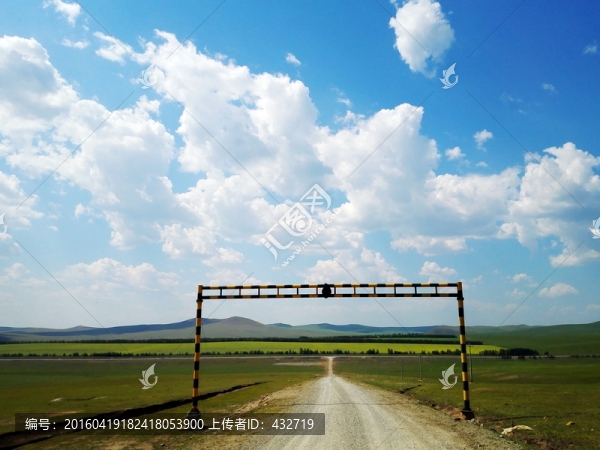 草原公路,限高桿