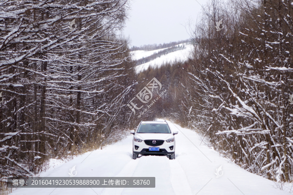 雪路越野車