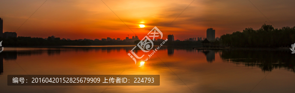大明湖日出