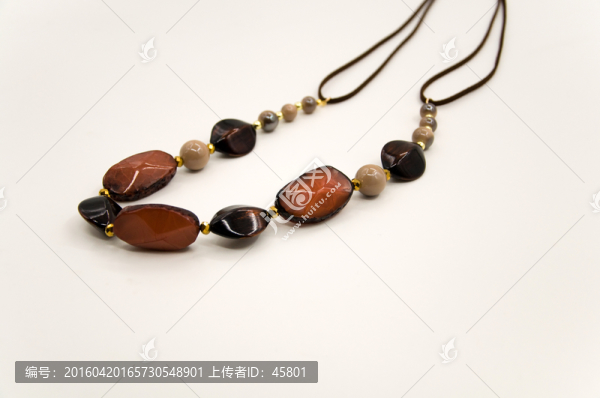 項(xiàng)鏈?zhǔn)罪? title=