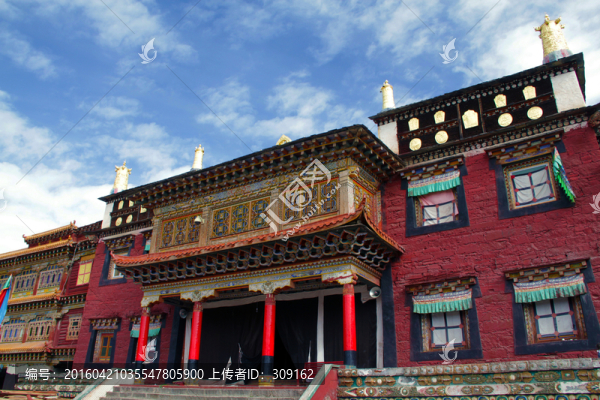 翻建中的塔公寺
