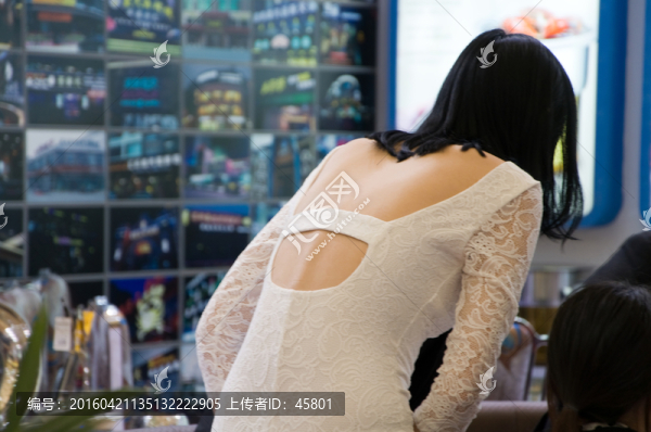 美女后背