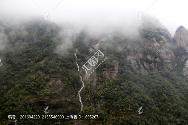 山脈
