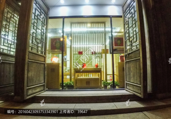 玉石櫥窗
