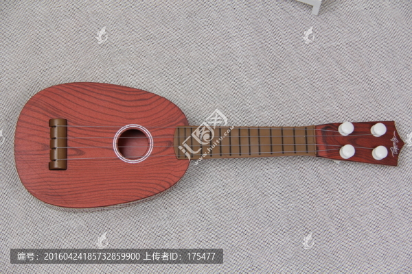 尤里尼尼