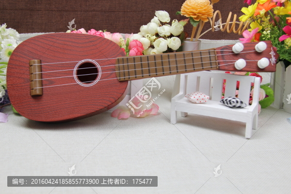 尤里尼尼