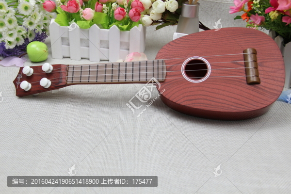 小吉他
