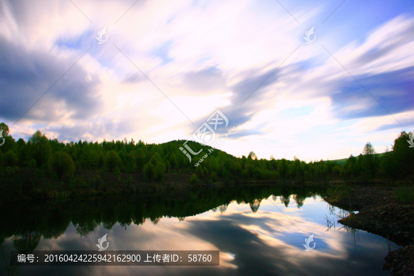 森林湖夜云